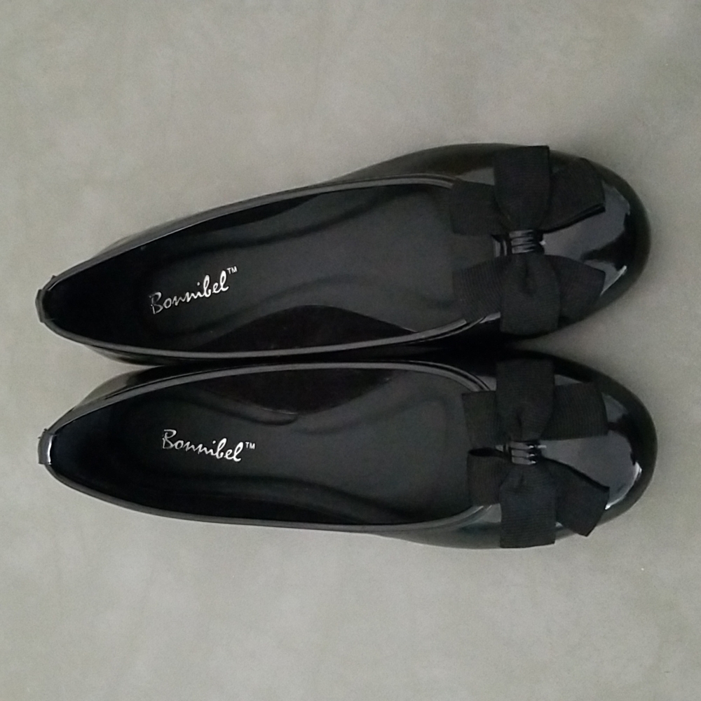 🖤 FAUX PATENT LEATHER FLATS🖤